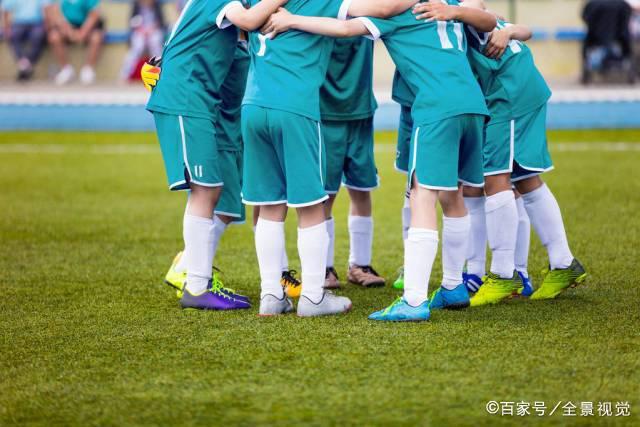 襄阳女孩炫耀男友家中秋礼品引发热议